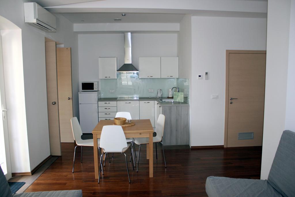 Park Apartments Izola Luaran gambar