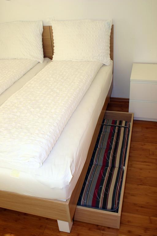 Park Apartments Izola Luaran gambar